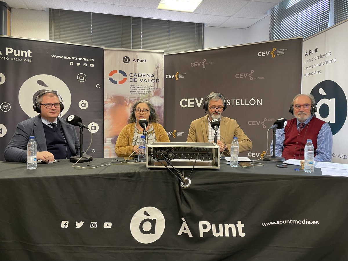 cvalorapunt's tweet photo. PÒDCASTS:
#CadenadeValorApunt
🟢 Spotify: https://t.co/BHrC3GYO3K
🟣Apple podcast: https://t.co/aScH4On7Al
🟠Ivoox: https://t.co/mkuflHy3f5 https://t.co/YwnwVOhi0l