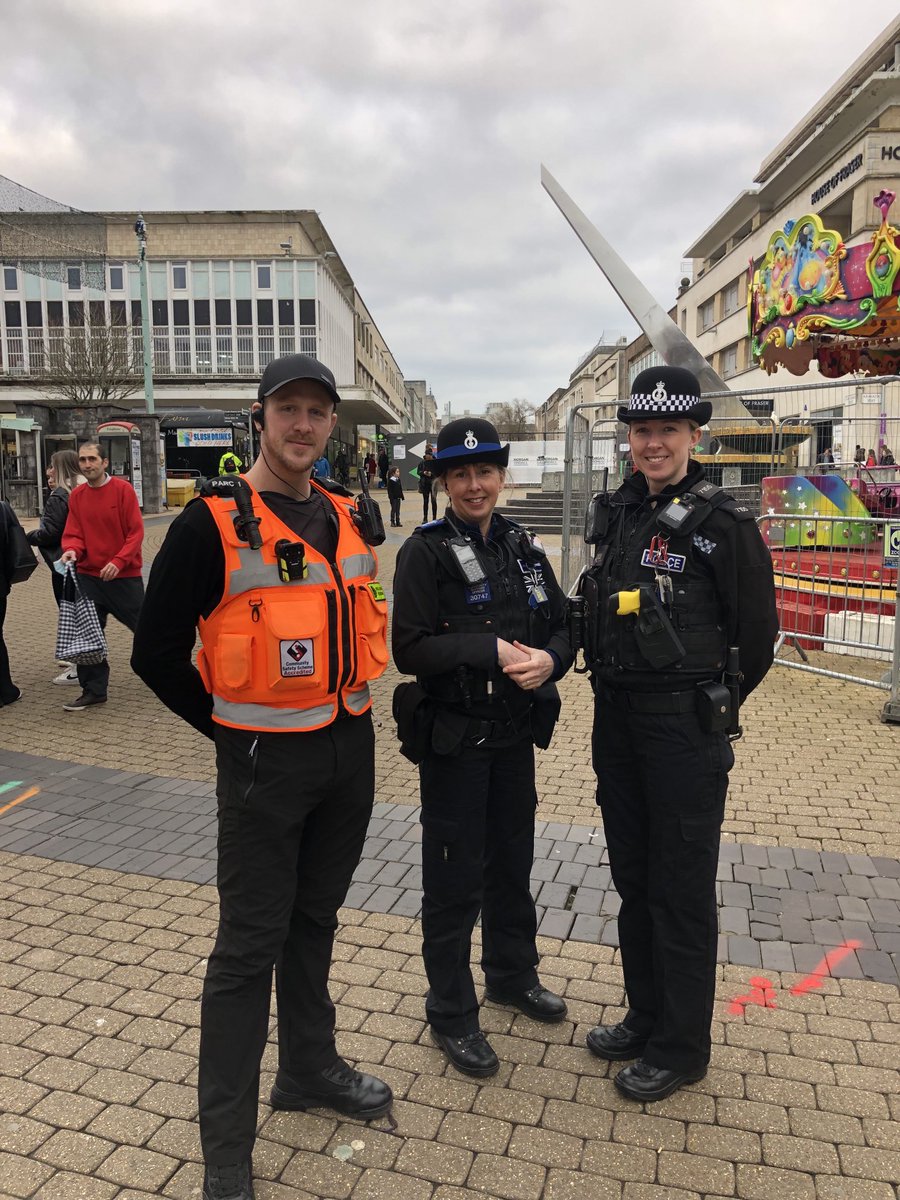 ⁦<a href="/DC_Police/">Devon & Cornwall Police</a>⁩ ⁦<a href="/PARCPLYMOUTH/">PARC PLYMOUTH</a>⁩ working with partners, just responding to reports of shoplifting in our hotspot area. Good to be working together and sharing information to keep people safe.
