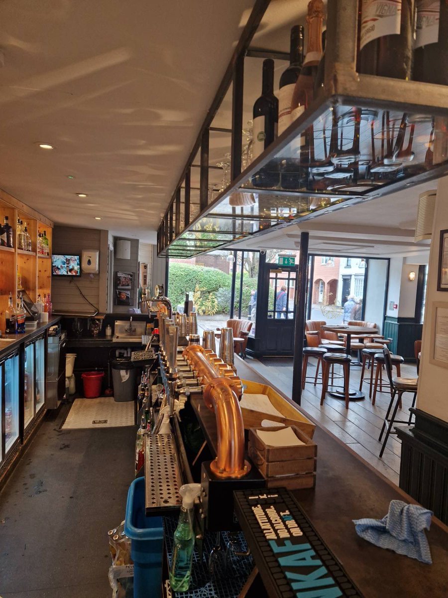 FieldServSols's tweet image. Pubs are now considered a #coffee destination! ☕
 
We carry out #coffeemachinerepair and #coffeeemachineservicing in #pubs across the UK including The Conservatory Bar in Worcester which we visited this week to carry out a PSSR inspection
 
#welovecoffee #coffeemachine