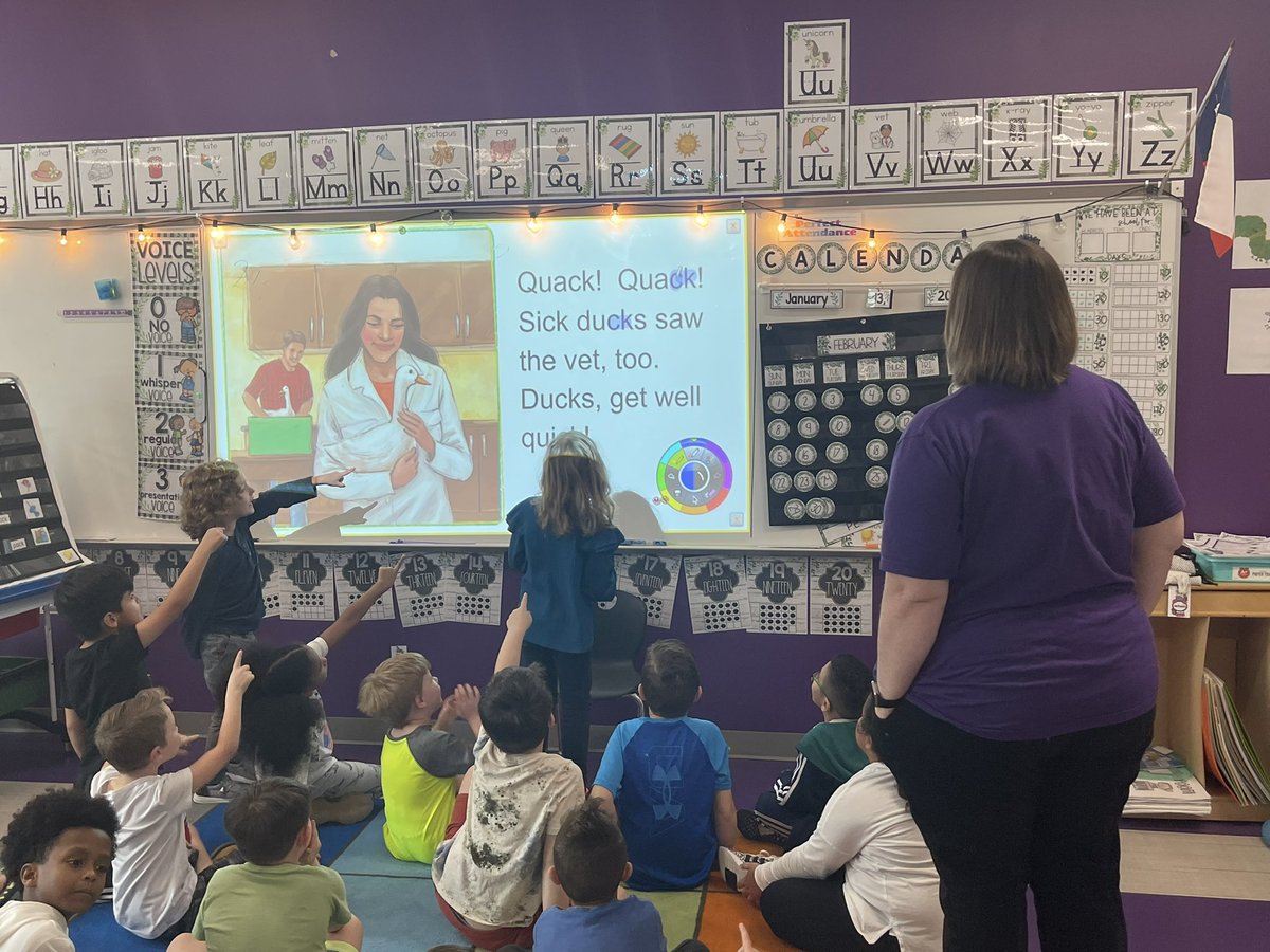 WISDLagway's tweet photo. Kindergarten taking word study into text in @Mrs_Dekoch classroom! It’s February and these kids will be ready for 1st grade soon! #GlowingAndGrowing https://t.co/63UOo3KZhC