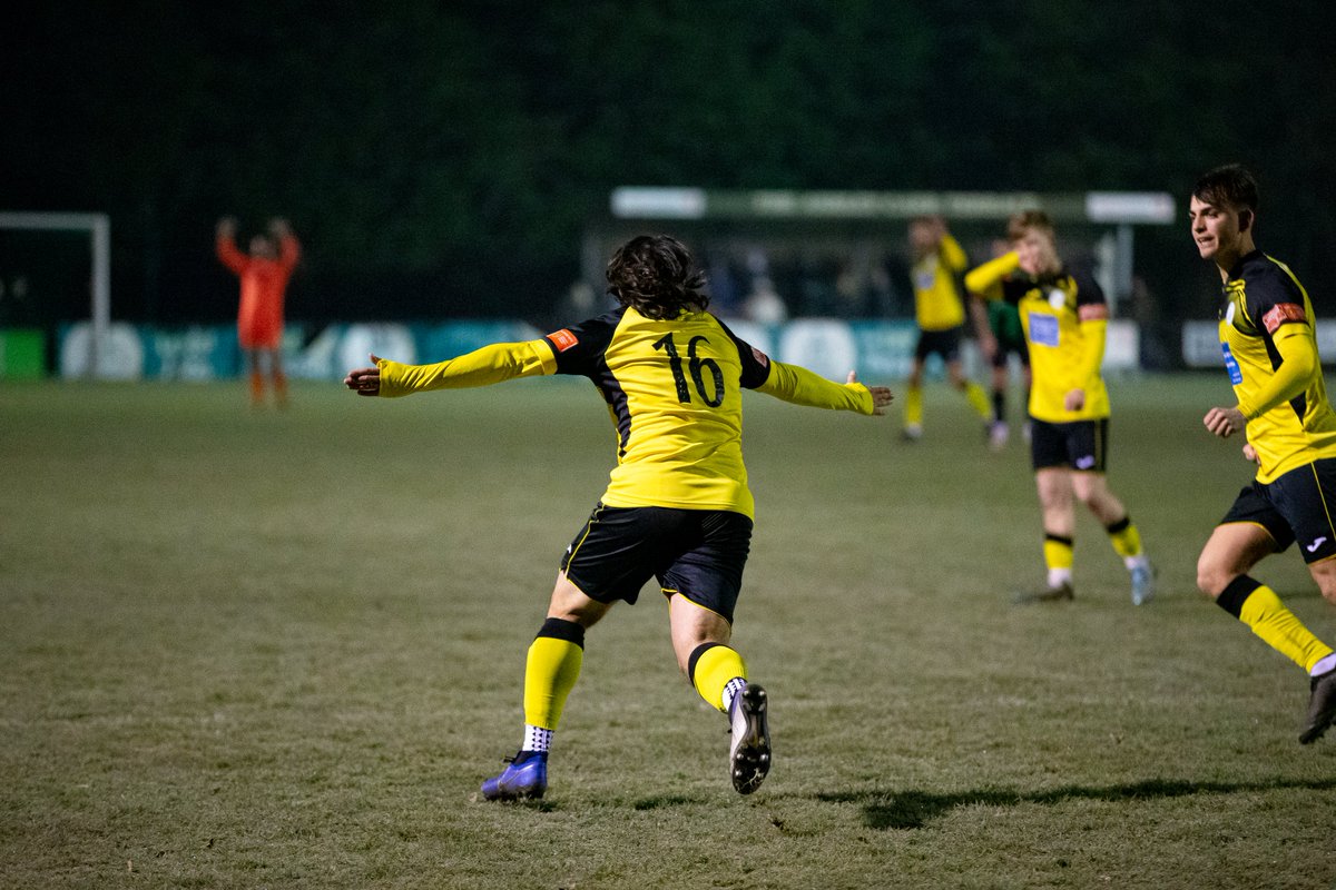 ChiCityFC's tweet image. 🔜 𝙉𝙚𝙭𝙩 𝙐𝙥

🆚 @vcd_club 
📅 Saturday 11th February
🏟 Oaklands Park
⏰ 3pm KO
🏆 @IsthmianLeague 
🎟 Adults £10, Concessions £5, Students/16-18s £3, Under-16s £1

#UpTheChi 🟢⚪️