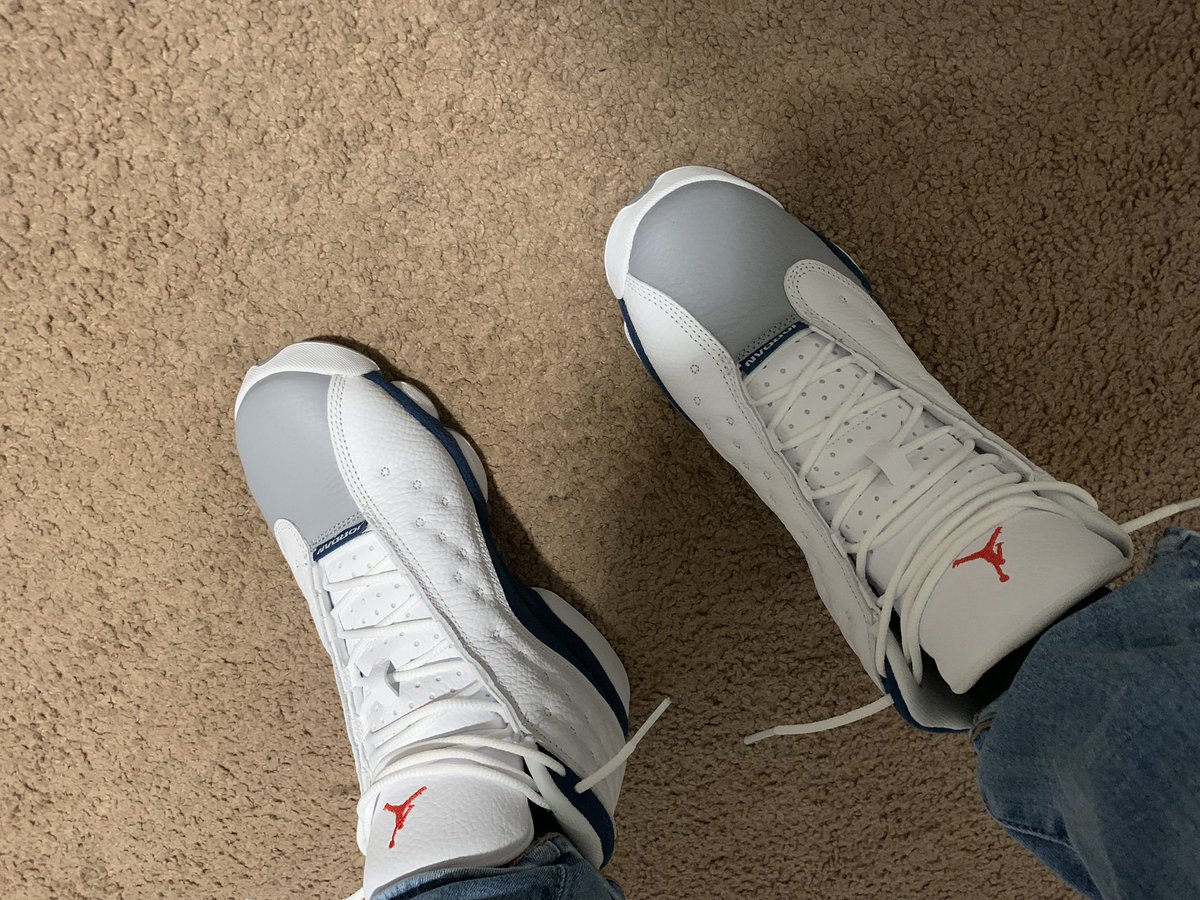 justashlei's tweet photo. Its #HumpDay and I’m Here for day 3
#13sfor13 #FrenchBlue #yourkicksaredope #snkrsliveheatingup #wearyourkicks https://t.co/wxIKD0Aszf