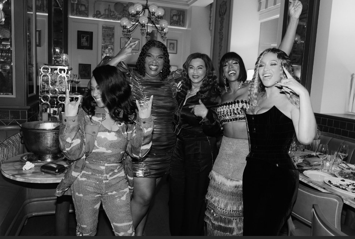 supastarcydnema's tweet photo. YALL THEY WERE ALL THERE https://t.co/C1BmWa6dvU
