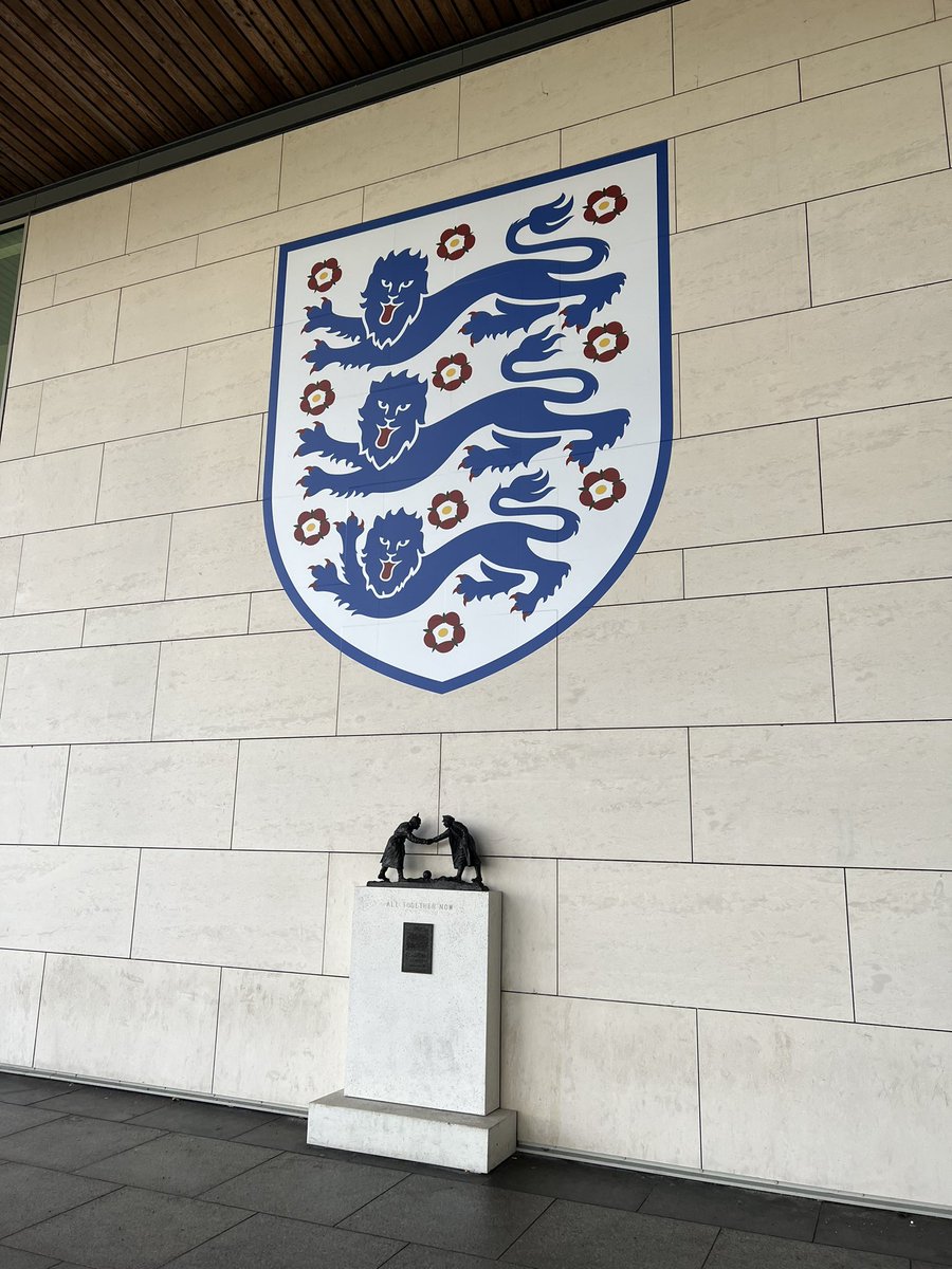 Luke_Jonesy97's tweet photo. Good day out at St George’s Park with the PDA Regional squads ⚽️📈🏴󠁧󠁢󠁥󠁮󠁧󠁿 #ProDirectAcademy #RegionalSquads https://t.co/DiIYO3x8Wk