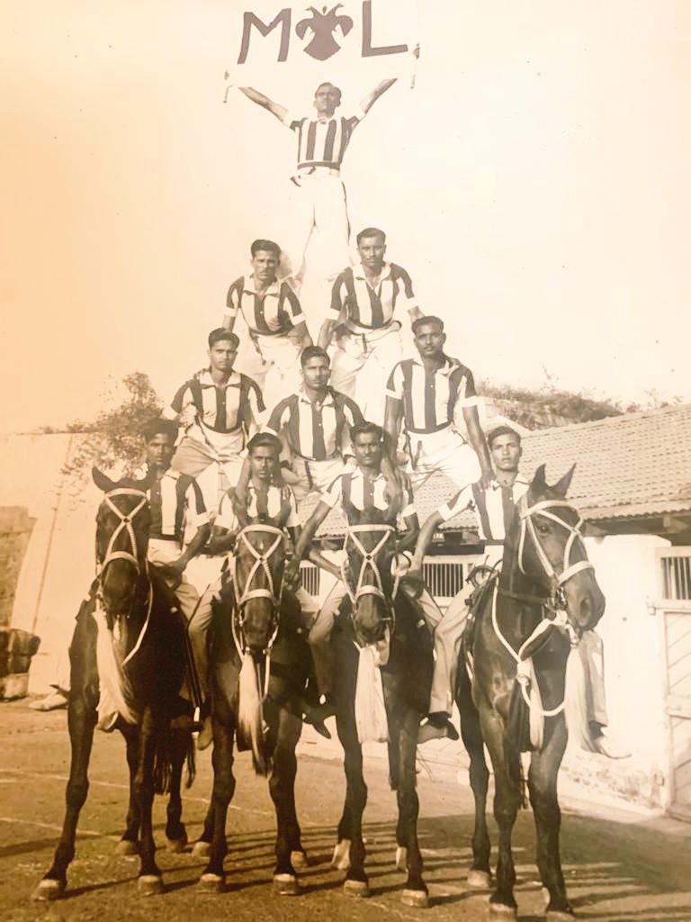 PRODefRjsthn's tweet image. Ex Dfr Veeraraj Urs No 1018606 of #61Cavalry age 101 years  felicitated by Col Rohit Dagar #Commandant at the veterans residence at Mysore on 8th Feb 2023. 
The veteran shared his experiences and memoirs of time spent with Mysore Lancers and 61 Cavalry #IndianArmyPeoplesArmy