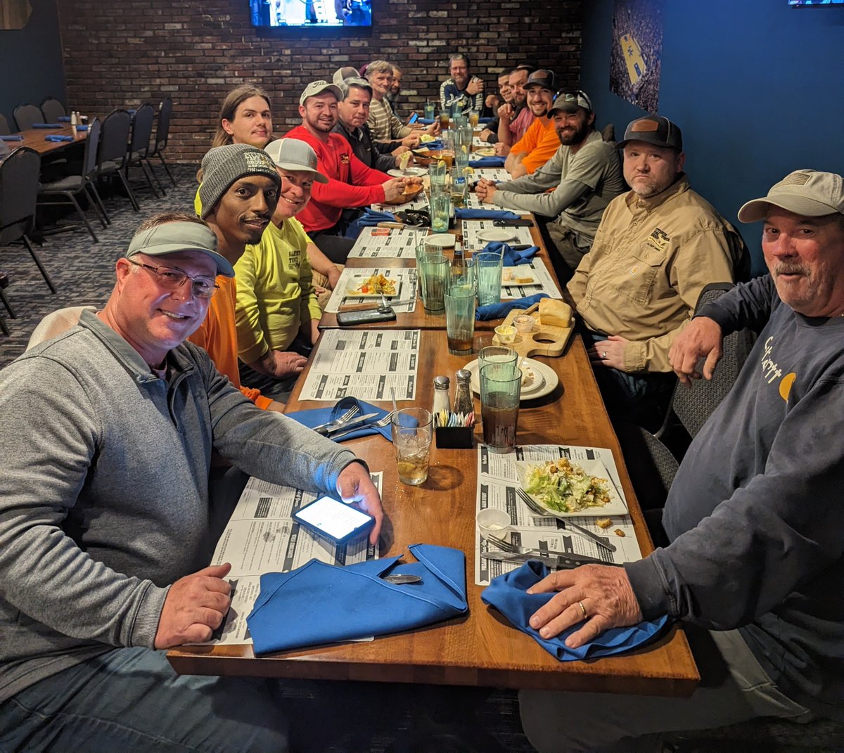 PittsburgTTG's tweet photo. Our Allstate Tower crews got together for dinner while in town for safety training. These guys soar to new heights every day! #pttgsince1919 #allstatetower #towerclimbers https://t.co/NNezAo1jEk