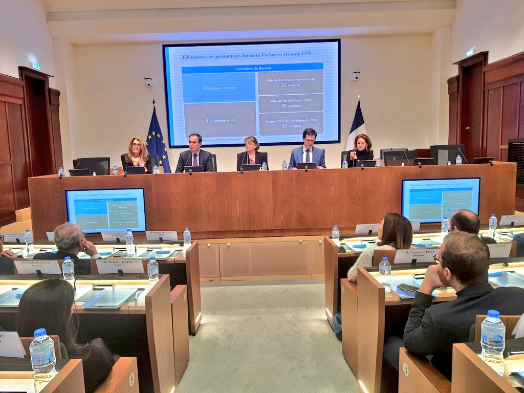 Notaires de Loire-Atlantique (@notaires44) on Twitter photo Les membres de la Chambre des #Notaires de la #LoireAtlantique ont eu le plaisir de rencontrer la <a href="/Presidente_CSN/">Présidente du CSN</a>, en présence de <a href="/catguihard/">Catherine GUIHARD</a>, membre du Bureau, au sein de la Maison des #Notaires de France, le #CSN, clé de voûte de l'institution notariale. Les membres de la Chambre des #Notaires de la #LoireAtlantique ont eu le plaisir de rencontrer la <a href="/Presidente_CSN/">Présidente du CSN</a>, en présence de <a href="/catguihard/">Catherine GUIHARD</a>, membre du Bureau, au sein de la Maison des #Notaires de France, le #CSN, clé de voûte de l'institution notariale.