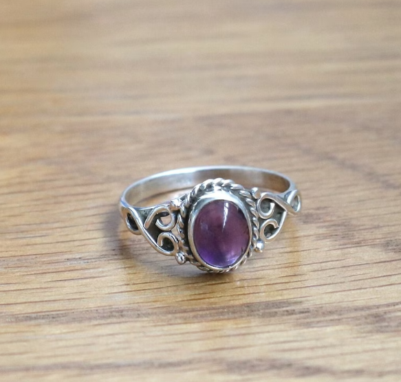 mohammed585441's tweet image. Amethyst Ring
@Etsy #infinityring
#friendshipring
#prettyring
#sterlingsilver
#emeraldring
#vintagering
#vintageinspired
#vintagestyle
#delicate
#purple
#amethystring