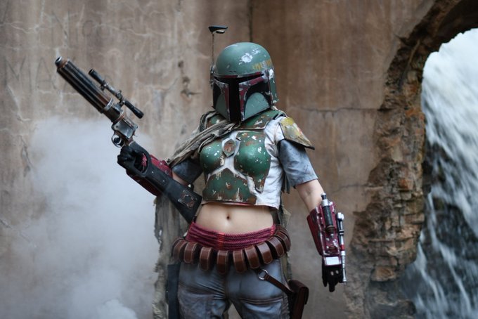 POV: it has been a long week and it&rsquo;s only Wednesday and Starbucks screwed up your coffee order&hellip; https://t<a href="/tag/slaveleia"class="tags"><span>#slaveleia</span></a>