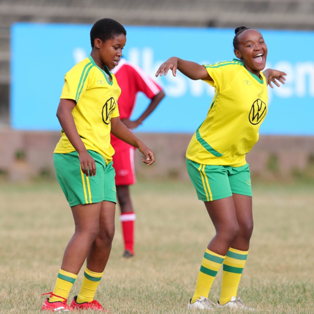 forwardzone's tweet photo. We are exactly one month away from the start of the VW Train 4 Life Programme for 2023 and we can't wait to see young soccer players upskill and showcase their talents this year.⚽
Check out some of our favorite snaps from last year📸
#Forwardzone #VWTrain4Life https://t.co/k9DBvg8rAN