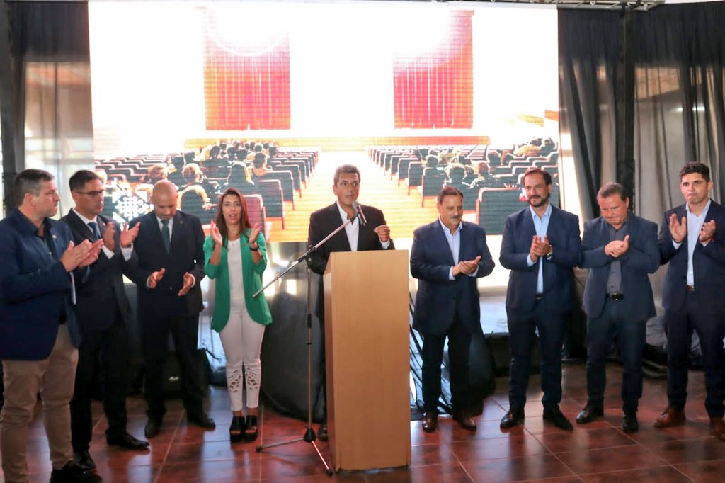 Además, entregamos escritura de donación para ampliar el área académica en beneficio de todas y todos.