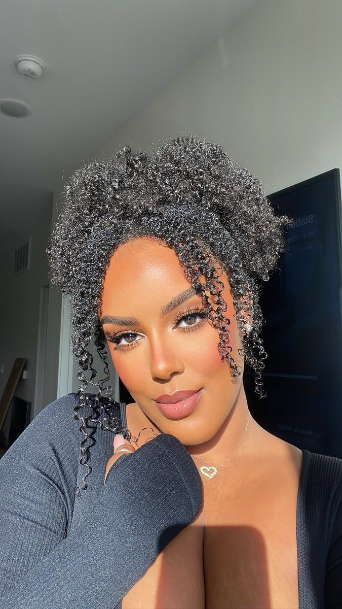 الين tweet media