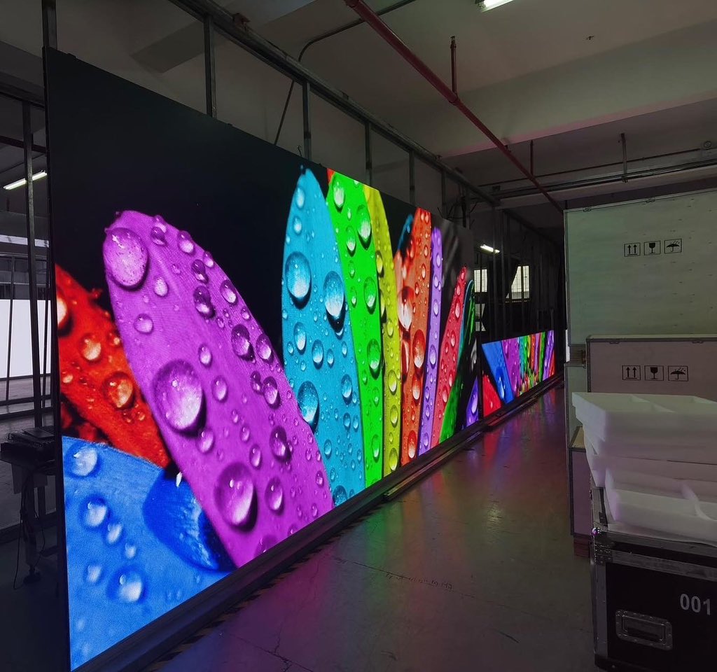 New case 🙌: P3.91mm indoor led wall is aging and testing for 72 hours ready to #usa🇺🇸 

- Pixel pitch: P3.91mm Indoor
- Panel Size :500*500mm
- IC chip: 3840hz refresh rate
-
#ledwalls #ledpanel #leddisplay #ledscreens #videowall #church #ledsign #novastar #projects #nowadaled