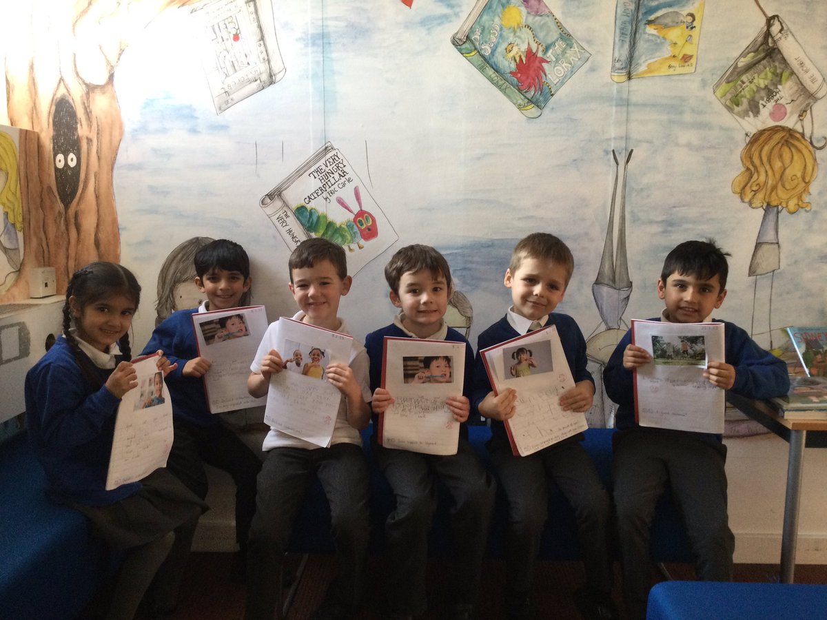 gfprimarycov's tweet image. Reception remembered lots of information from Mrs Bains and wrote some fantastic tooth brushing instructions! 👏👏👏 #GFReception #brushyourteeth #superwriting