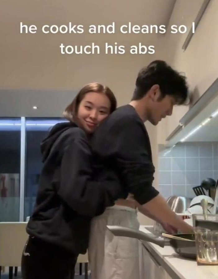 kookwmin's tweet photo. boyfriend things 
#jikook #kookmin #국민 https://t.co/9YTLl6ziKt