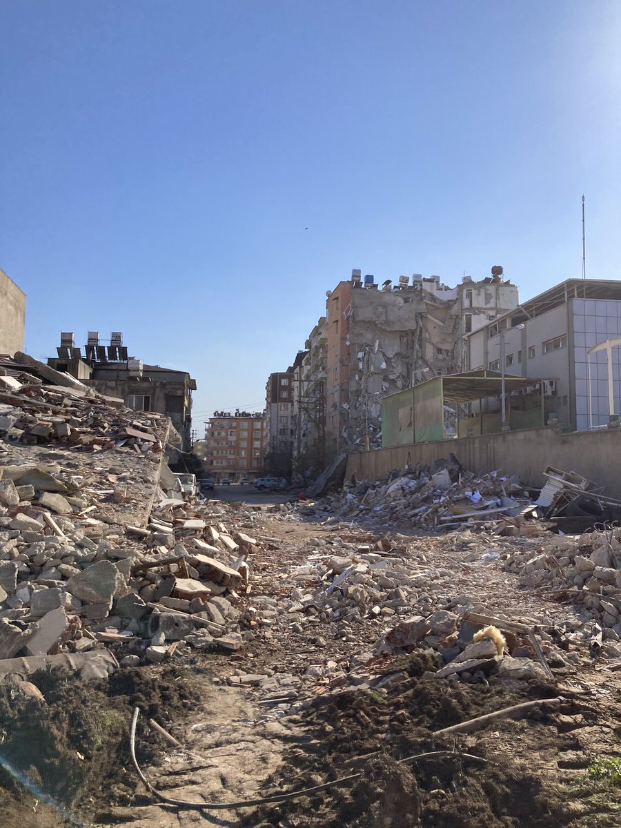 Also some damaged and collapsed buildings from #Kırıkhan #Hassa #Hatay