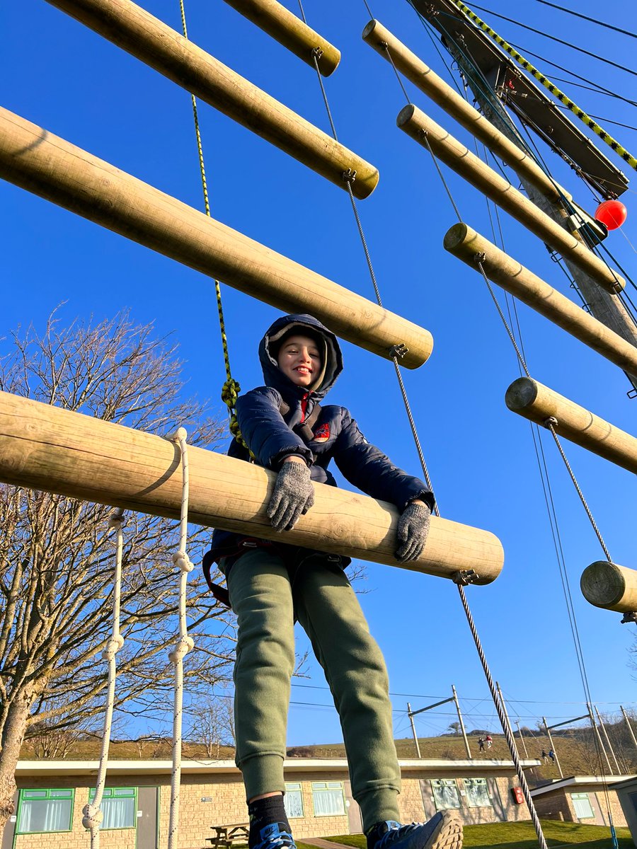 woodberrydownN4's tweet image. Blue skies over #OsmingtonBay #PGL again today as the #NWFed #WoodberryDown children took to another day of adventures.