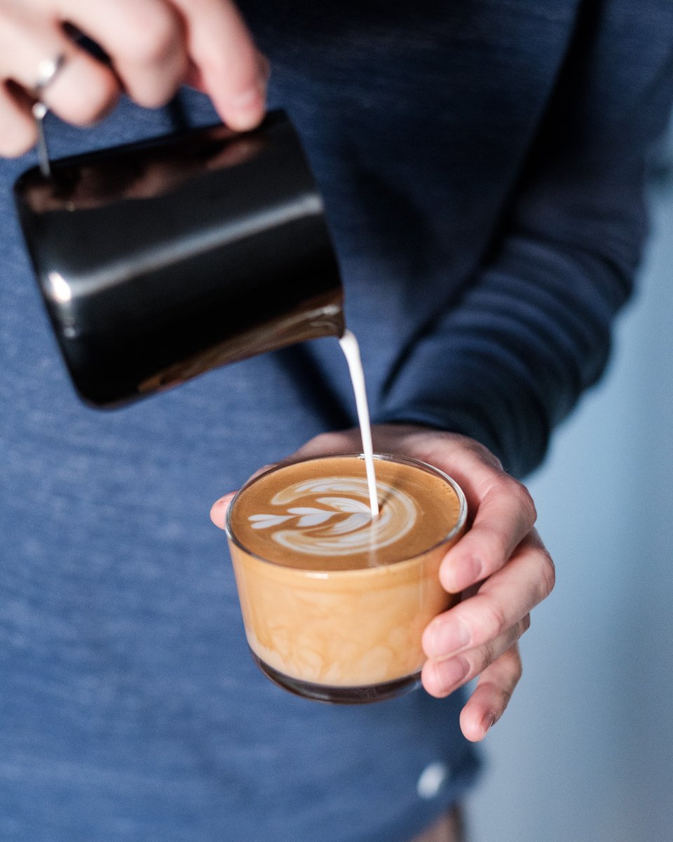 UnitedBaristas's tweet photo. The results are in from the 2023 survey 🎉
It seems you think bigger is better.
The most anticipated #coffeeevents for 2023 are @LdnCoffeeFest & World of Coffee, Athens.
You can now view upcoming events, both large and small, on United Baristas.
https://t.co/DNSsIqqWVh https://t.co/1DO7LgGQD4