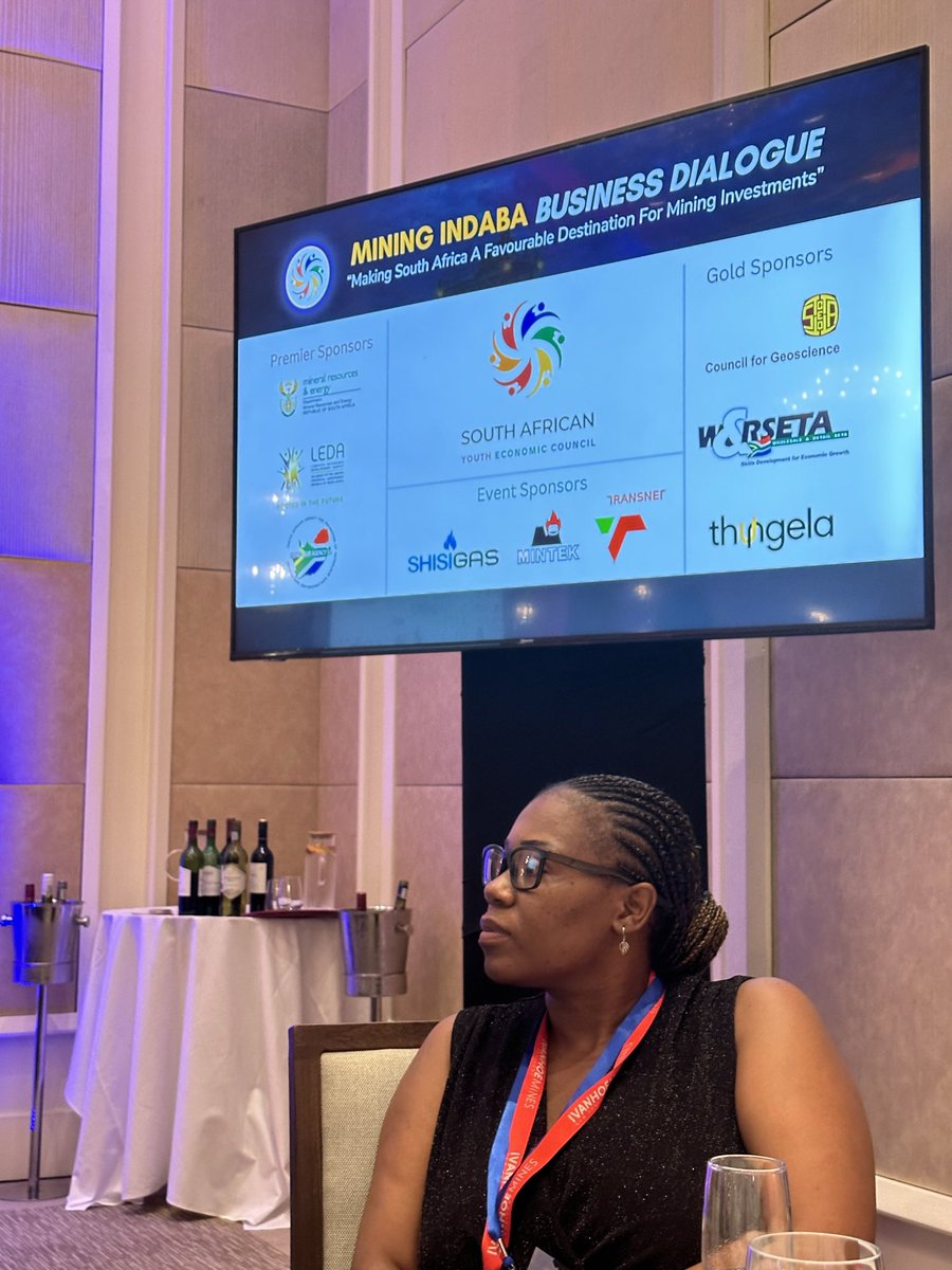 nontokozoha's tweet photo. @SAYouthEconomic Mining Indaba Business Dialogue…..refreshing to see youth not sitting back but at the forefront of strategic conversations of how we exploit our minerals for the benefit of all SA at large, from generation to generation🙌🏾 https://t.co/AVPd3j9tzu
