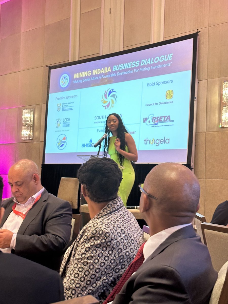 nontokozoha's tweet photo. @SAYouthEconomic Mining Indaba Business Dialogue…..refreshing to see youth not sitting back but at the forefront of strategic conversations of how we exploit our minerals for the benefit of all SA at large, from generation to generation🙌🏾 https://t.co/AVPd3j9tzu