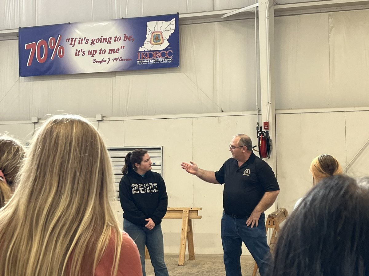 AtcGreenup's tweet photo. IKORCC Trip:  WOW!  What an opportunity!  We are learning &amp; seeing so much!!!  Kaitlyn’s work experience is phenomenal!   @KY_CTE @GreenupSchools #CTEMonth #BelieveInGC @ikorcc https://t.co/ec5XSsehRt