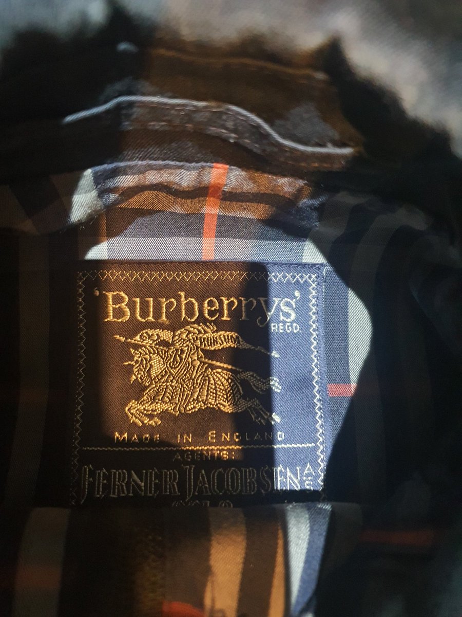 RetroredS70's tweet photo. Vintage Burberry Golf jacket, Novacheck lined and collar, great condition, Size L 22.5ptp £110 Posted 1st class tracked
#Retro #VintageMEN #burberry #casual #football #80s #stoneisland #Novacheck #Barnsley #UKcasuals
#footballawaydays #awaydaysleepers #Everyone https://t.co/N0DHVdZLk7