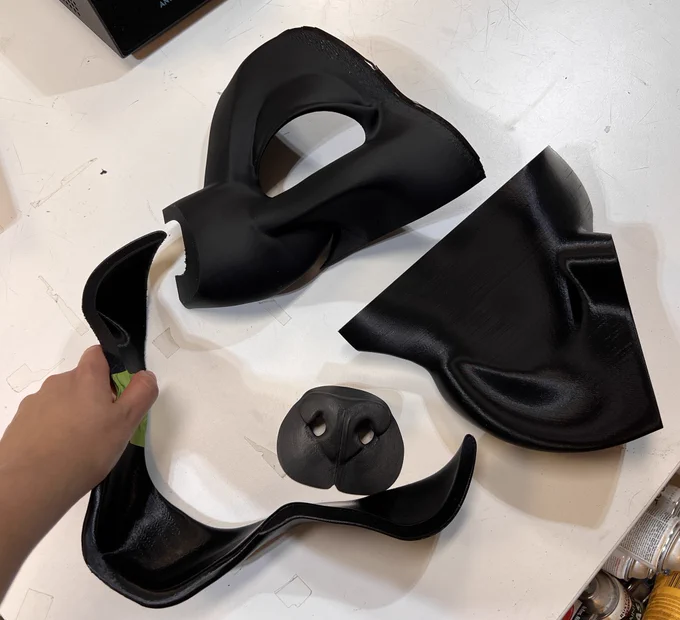 Cat parts are starting to pop out, jaw is being re printed since I did break it as it was too weak. Printing the nose in pink and black and polishing soon. TPU ear tops are printing nicely. Printing these on all different printers (which is why it's split into parts). 