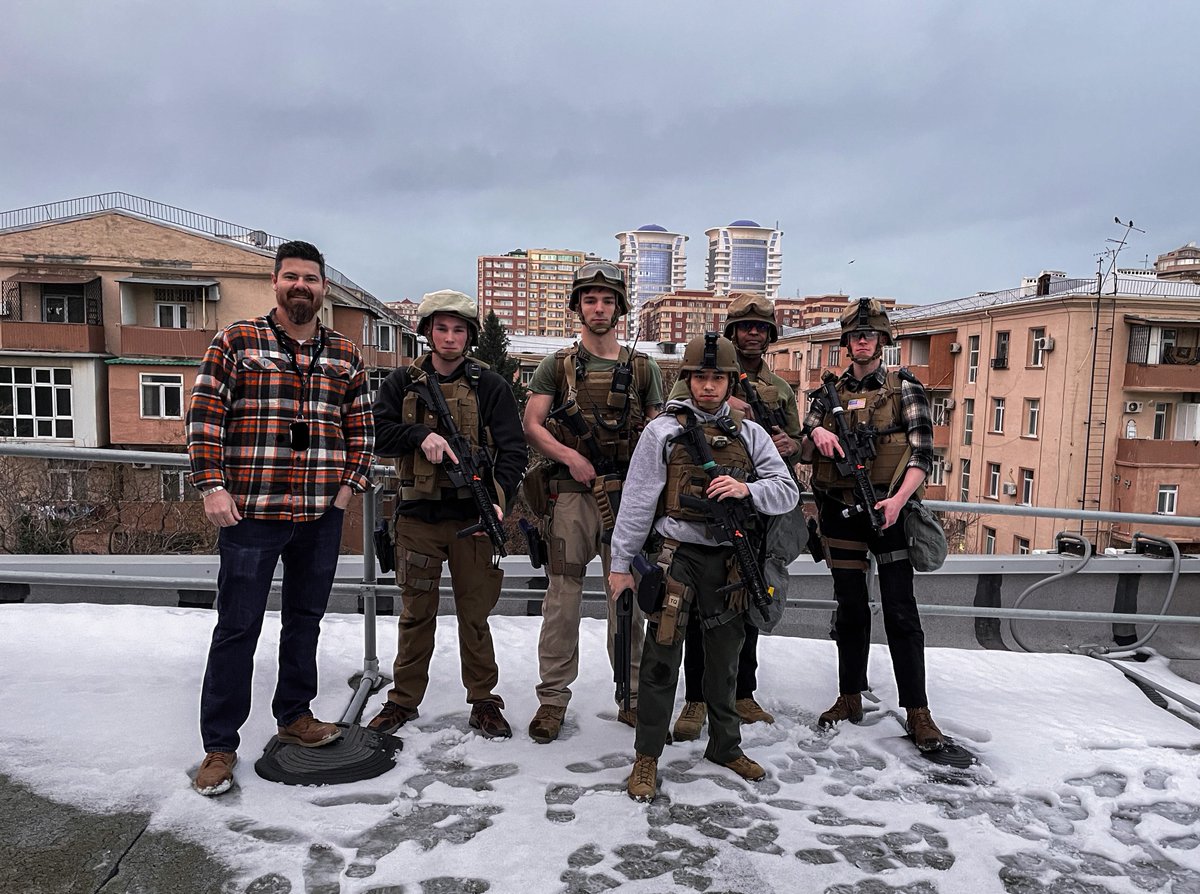 MSG_Duty's tweet photo. The #MarineSecurityGuards at U.S. Embassy Baku, Azerbaijan, conducted a response #drill and snapped a quick photo afterwards on the roof with their Assistant Regional Security Officer. Looking great, Marines! #MSGDuty https://t.co/QHcQeqfUwo