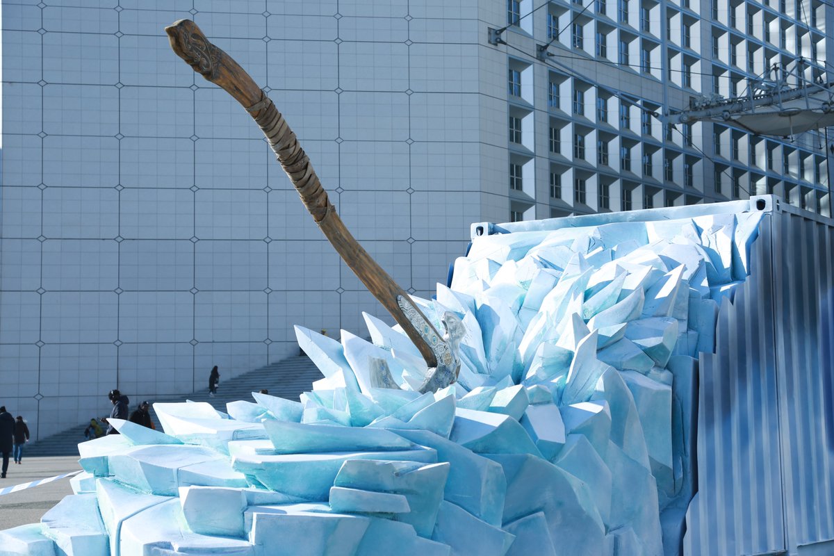 PlayStationFR's tweet image. 🔴 FLASH INFO : la Hache Léviathan de Kratos atterri à Paris 🪓

Venez vivre l'expérience jusqu'au 12 février à @ParisLaDefense et partagez vos photos avec le hashtag #LiveFromPS5 !