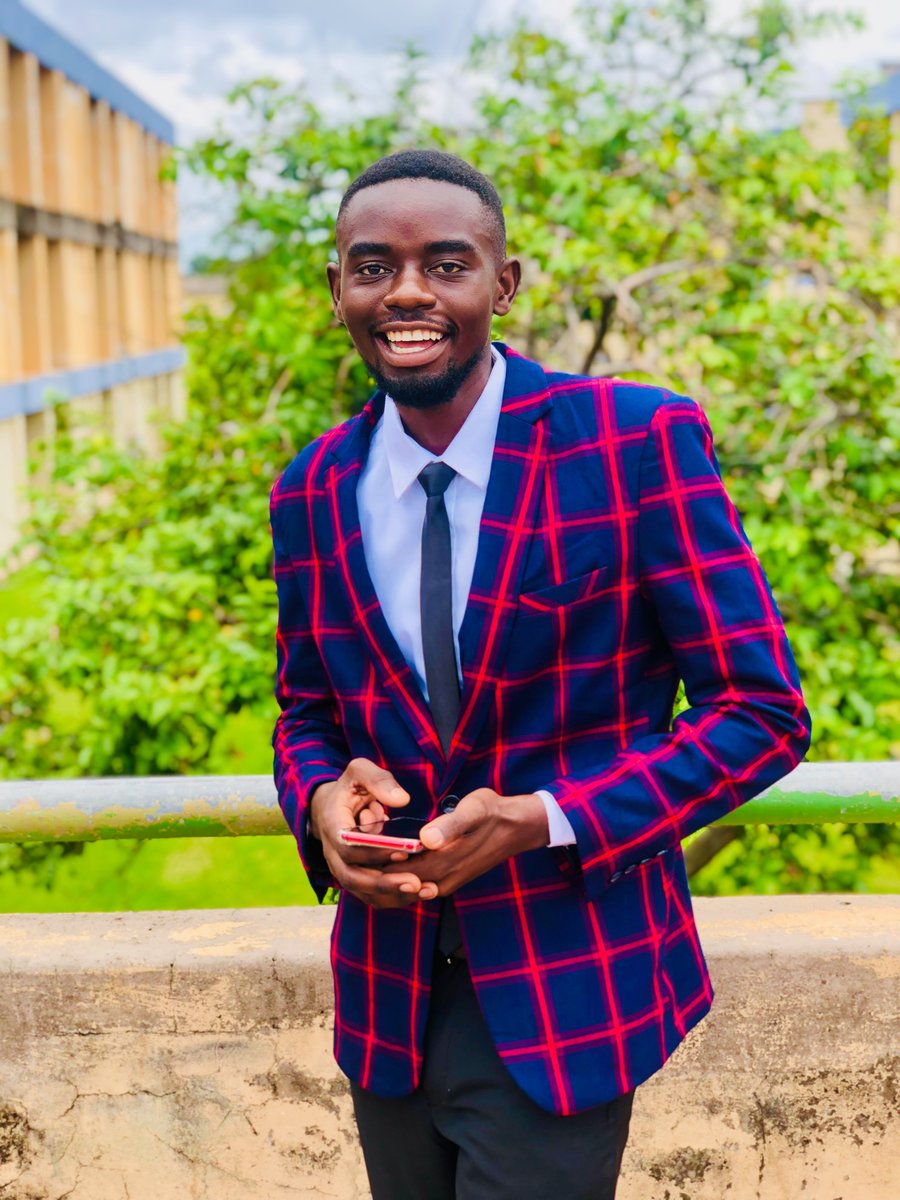 MutamanKelvin's tweet photo. Lozi Man with some Power. https://t.co/FZRdzwPUEI