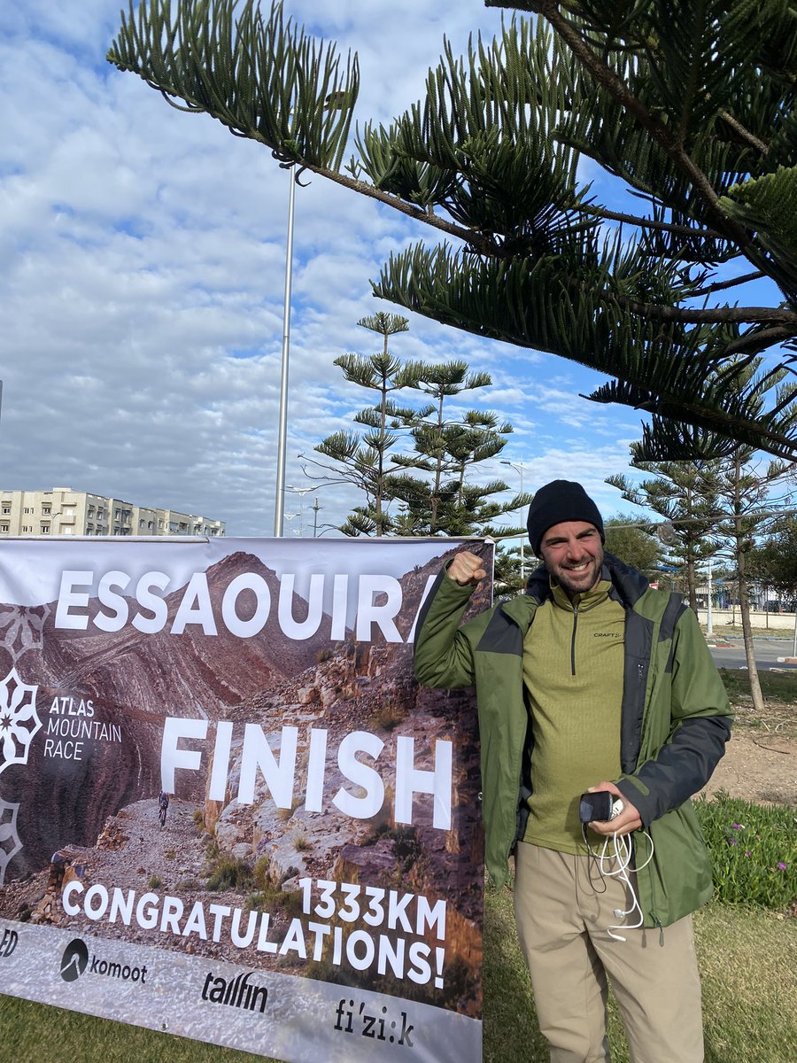 Proudly et Officiellement finisher de l’ @atlasmountainrace 2023 ✅🇲🇦🫶 en 4 jours 15h et 15mn.

Pas de bataille pour la 4e place nous avons décidé d’un accord commun de finir ensemble après cette bataille  magnifique 

Time to sleep a little and eat a lot now 😝