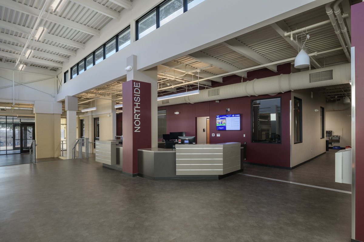 MuckleroyFalls's tweet photo. The City of Fort Worth Northside Community Center received significant improvements to best suit its community. Our design partner, Elements of Architecture, thoughtfully connected two previously separate buildings to provide a welcoming new reception area. #BuildingSimplified https://t.co/iu8MJyYcfk
