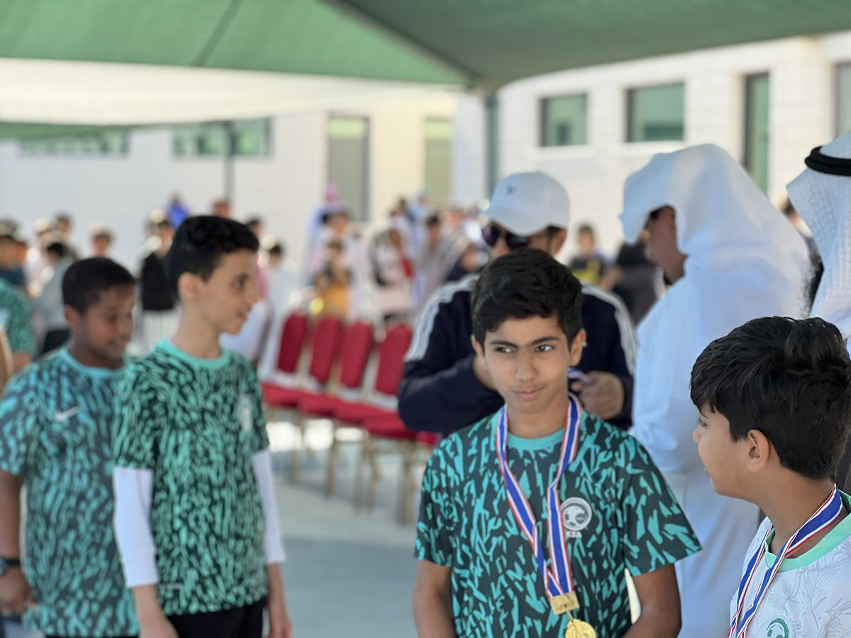 farahidi_school's tweet photo. https://t.co/qV3CQ4zYaE