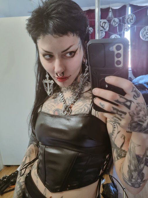 Also why people think Im friendly https://t.co/W1nD1VGtDz<a href="/tag/onlyfans"class="tags"><span>#onlyfans</span></a><a href="/tag/nsfwtwt"class="tags"><span>#nsfwtwt</span></a>