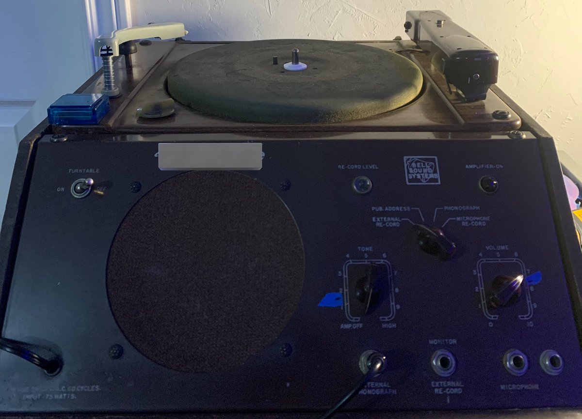 djradiohead519's tweet photo. During 2020, I started a new hobby and journey into lathe cut records, I’ve been practicing for over 3 years now and I finally have the records sounding the way I like. This has been a huge learning process and I’m very proud of this accomplishment.

I’ll be taking orders soon.👀 https://t.co/i1o2cBG9DE