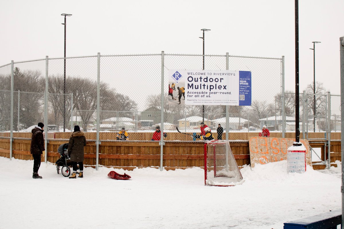 Come celebrate the official grand opening of our Outdoor Multi-Purpose Community Recreation Space on Sunday, Feb 26th, at 1:00 pm.
The space was primarily funded by the Canada Healthy Communities Initiative from the Government of Canada, with help from the City, and the Province.