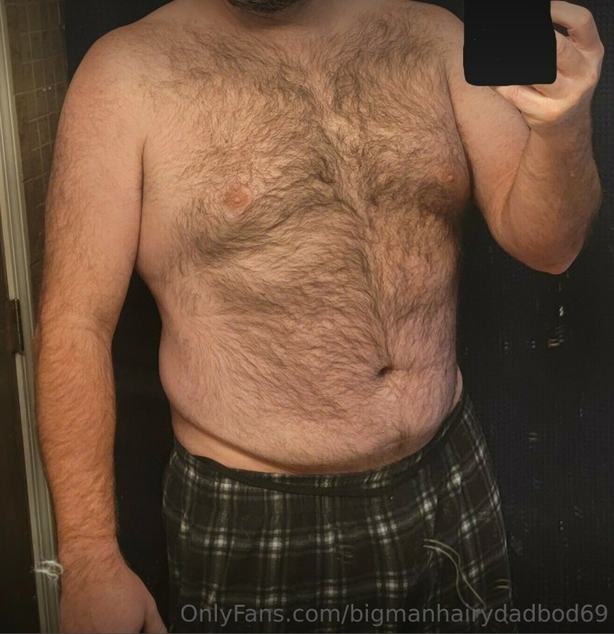 BigManDadBod's tweet photo. Happy Wednesday! Time to grow my OF audience!! Who's coming with me? https://t.co/Yc9SyKHVdH @OnlyFans @OnlyFansMan @DadBod @HairyChested @OnlyFansFree @OnlyFansNewb https://t.co/QtLPcmZW6h