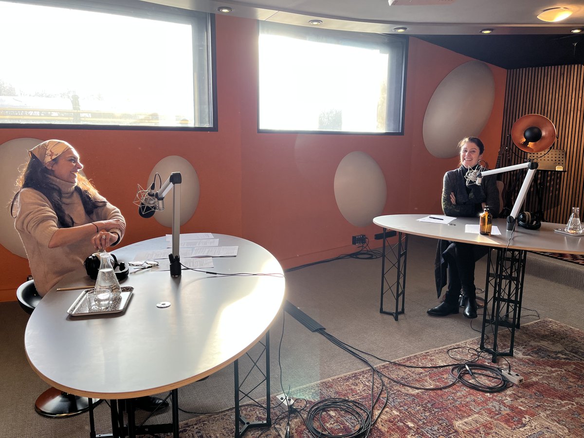 AXA's tweet photo. Dans les coulisses du prochain épisode #HorsPair avec Ayyam Sureau fondatrice de l'association Pierre Claver 🎧
🗓️ Bientôt dans vos oreilles cette semaine ! #HorsPair @udecoene https://t.co/CdtXdXhOWg