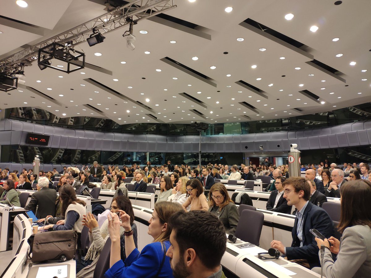 yasemoseuropeos's tweet photo. Hoy nos venimos al evento de nuestros compis de #aefice sobre la presidencia española🇪🇦 del Consejo de La UE 🇪🇺 hay que seguir informados para todo lo que se viene #EPSO #Oposiciones https://t.co/GA8H0fAfCb