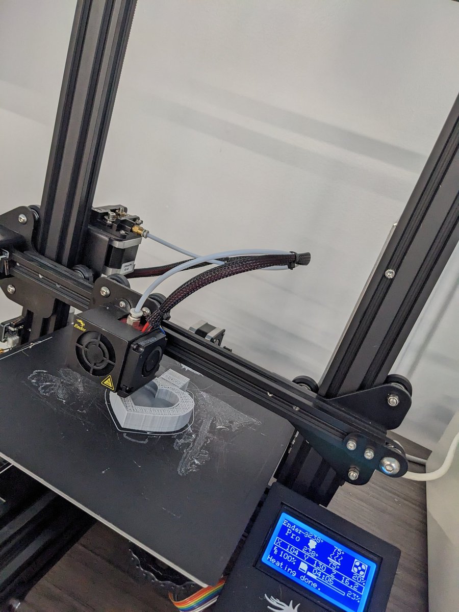 SBC_Technology's tweet image. Computer Science 1206 being creative with their 3D printing design. From the PC to real life! @SBCAcademics @StBonaventures @peopleguruNL