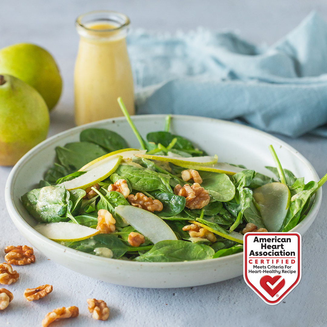 CaWalnuts's tweet photo. #Walnuts and pears are the perfect heart-smart pair! #DoMoreWithWalnuts and make this American Heart Association® Heart-Check certified spinach salad: https://t.co/aE3Dsc70Wh 🥗 🍐 #AmericanHeartMonth https://t.co/leD7P7R6mH