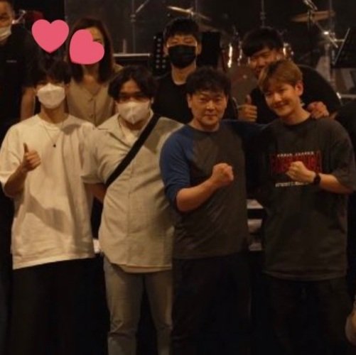 baekiosh's tweet photo. Seungmin de Stray Kids finalmente conoció a su ídolo y modelo a seguir Baekhyun! ♡

Seungmin: “El Dios del K-Pop ha vuelto” https://t.co/hVJxuT7DWZ