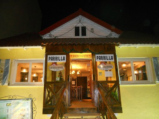 ola !!! oi bisite la parriya d <a href="/SplinterParrill/">Splinter Parrillero</a> ... le tube q sacar foto desde afuera porqe me echaron del local (de la nada !!! no ise nada) vuena comida !!