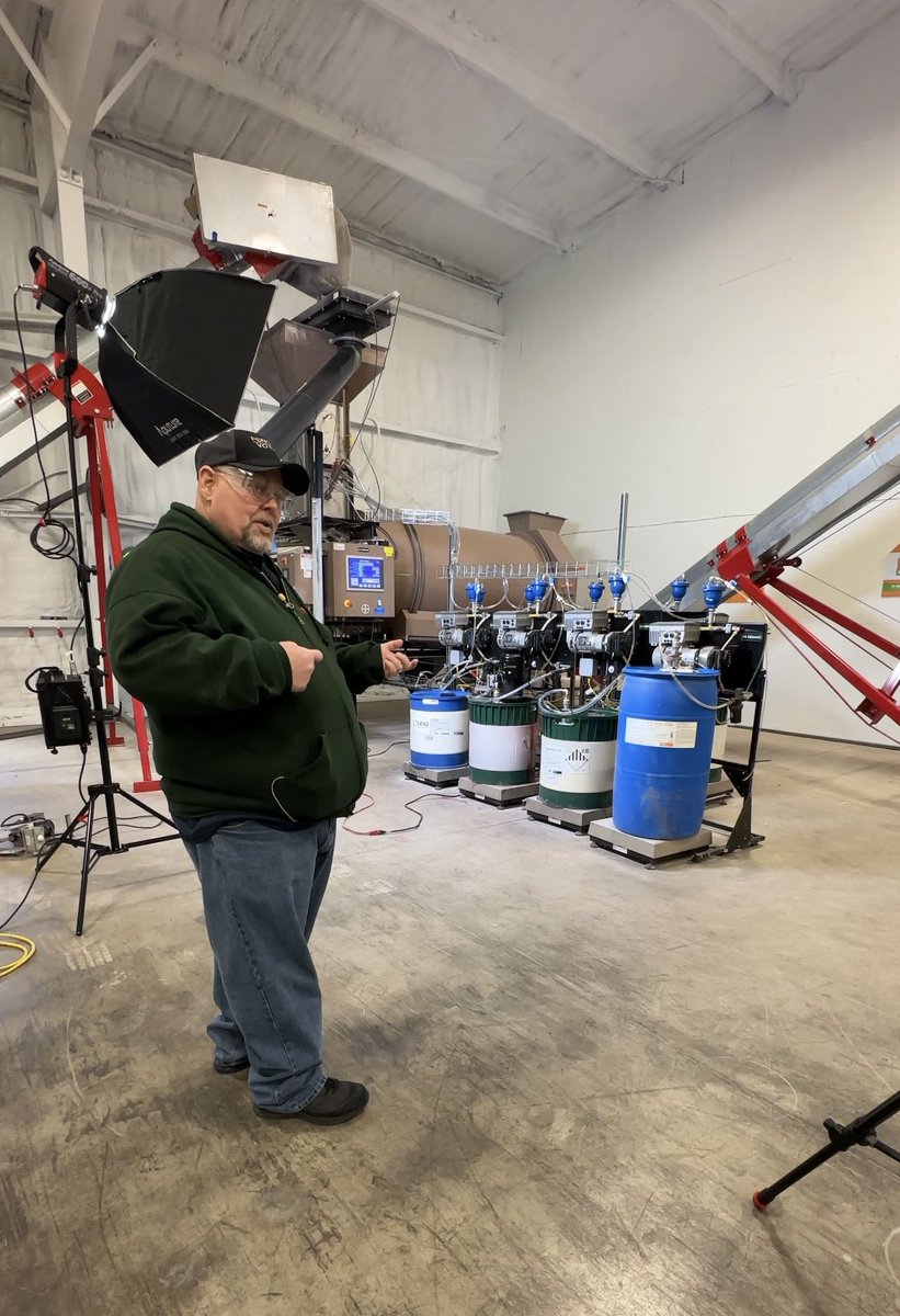 sydm's tweet photo. Exciting things in the works! At BASF, we’re always focused on helping customers get the most from their seed treatment. Stay tuned!! #PoweringPotential @BASFAgProducts @HorizonVP https://t.co/VknuXBVa4N