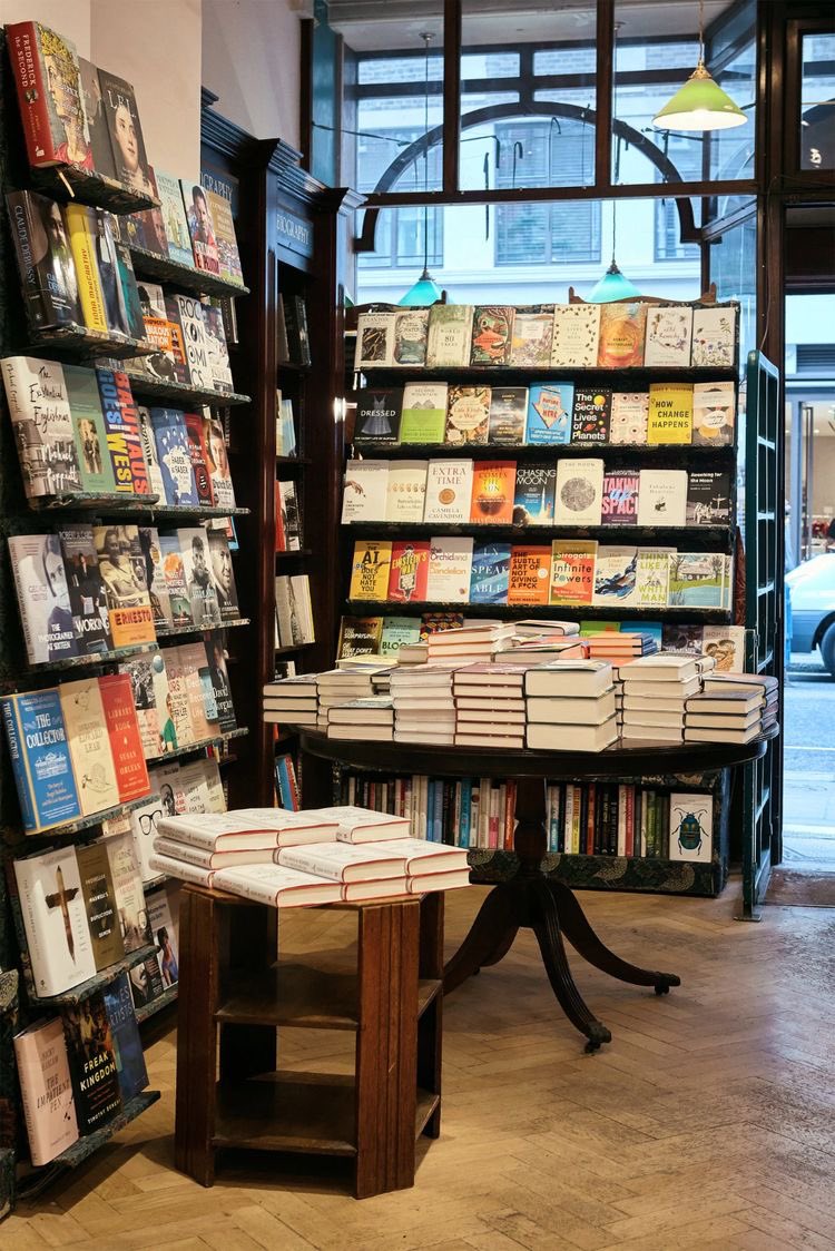 satellitesbooks's tweet image. ❂ ❂ BOOK GIVEAWAY ❂ ❂

- like and rt to enter 
- be following me 
- you can enter if amazon ships to your country
- must be comfortable sharing your amazon wishlist 
- ends feb 23 🫶