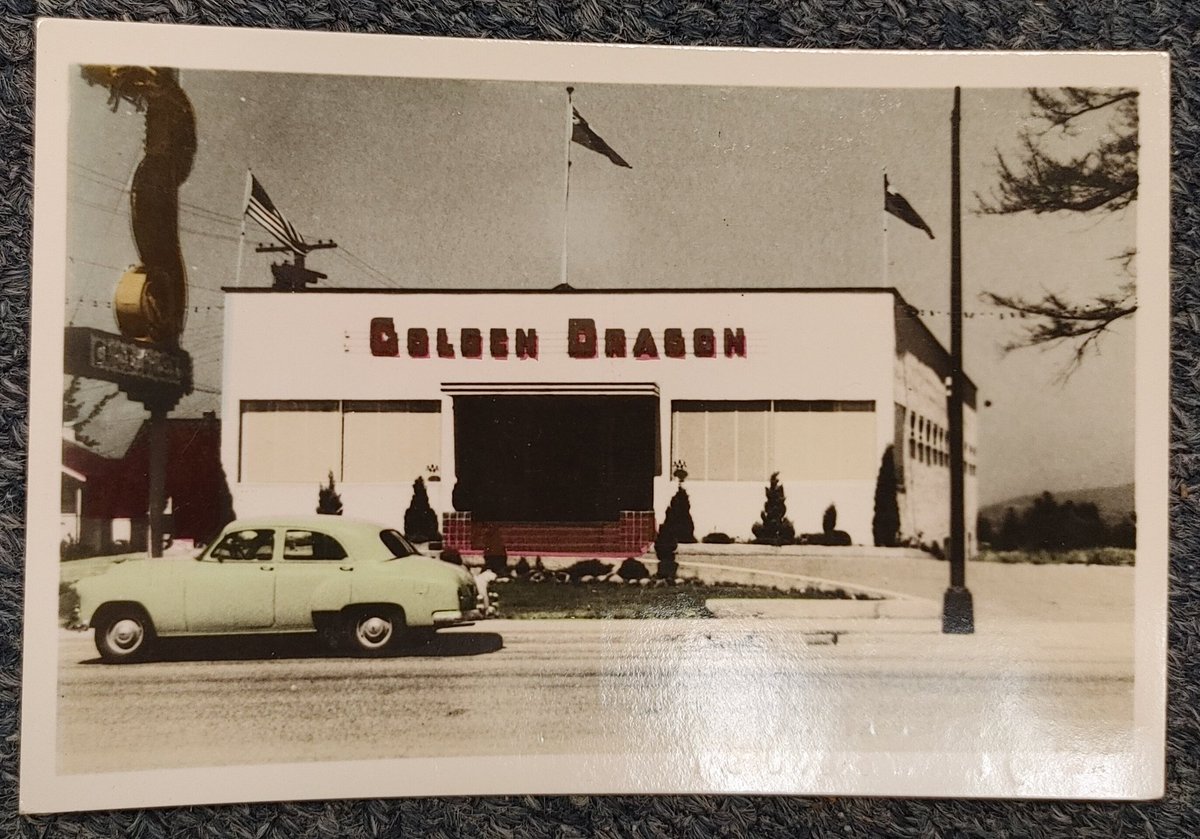 AllNations1949's tweet photo. Golden Dragon Chinese Restaurant, Burnaby, BC colour postcard. Lot 72 in our 11 Feb online auction.
#postcardcollecting #postcardauctions #onlineauction https://t.co/kSehkywlNW
