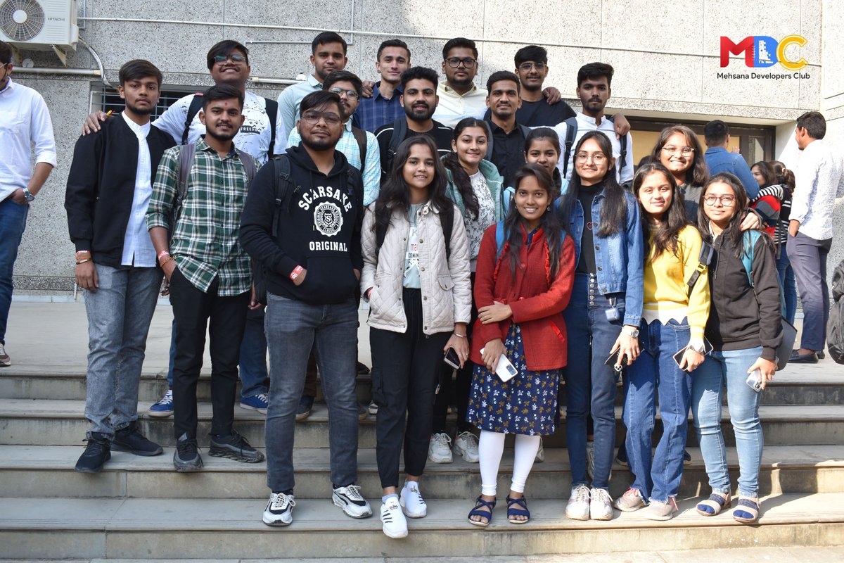 Mehdevclub's tweet photo. A group of friends, a shared passion for technology, and the Devloop experience - unforgettable memories❤️

#devloop #mehdevclub #mdc https://t.co/r0mHJpr2TY