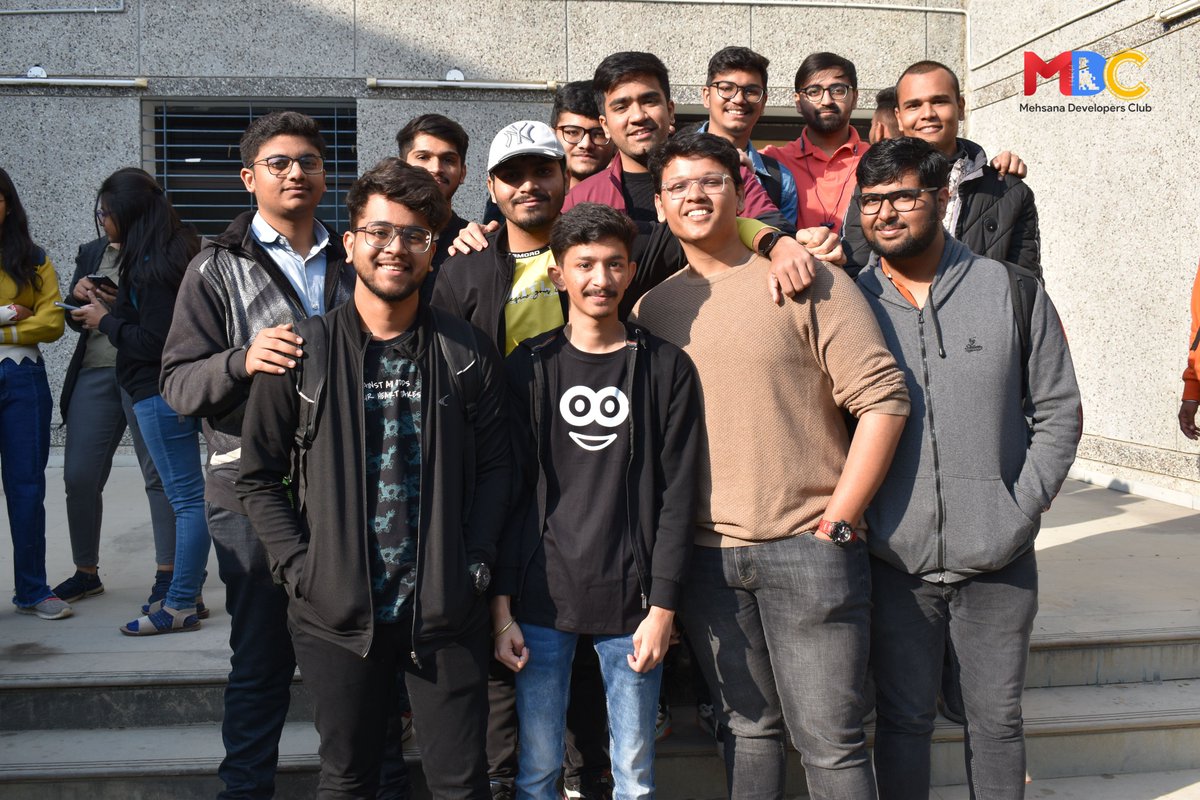 Mehdevclub's tweet photo. A group of friends, a shared passion for technology, and the Devloop experience - unforgettable memories❤️

#devloop #mehdevclub #mdc https://t.co/r0mHJpr2TY