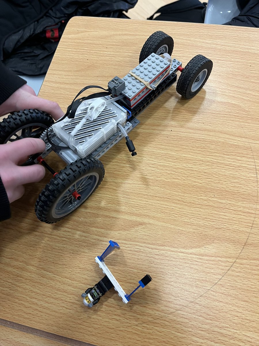 DunHSChemistry's tweet photo. An excellent first day of our S2 Hydrogen Challenge, a competitive cohort with some amazing ideas and results. Bring on tomorrow! @DunfermlineHS @fifepedagogy @FifeDigiLearn #fifestem https://t.co/H9fBs0Z4mJ