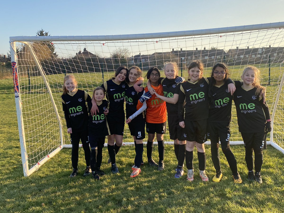 Another great performance from our girls football team this afternoon. We loved wearing our new kits. Thank you @meengineersinc. Thank you to our close friends @MonksmeadSchool for hosting us. Looking forward to some more fixtures after half term ⚽️😊⚽️😊@WroxhamSchool